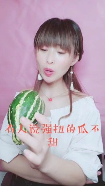 娱乐吃瓜酱不在意,漫不经心看娱乐圈风云变幻